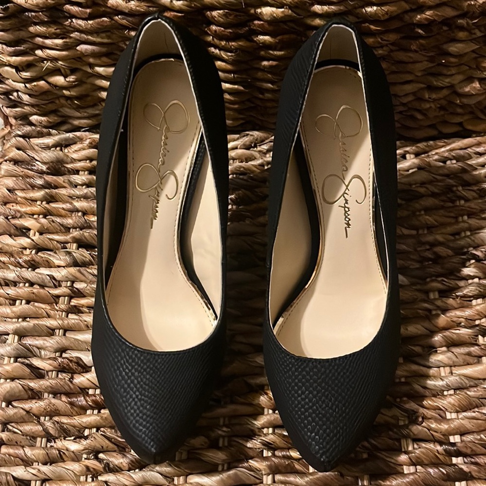 Jessica Simpson Parisah Platform Pumps